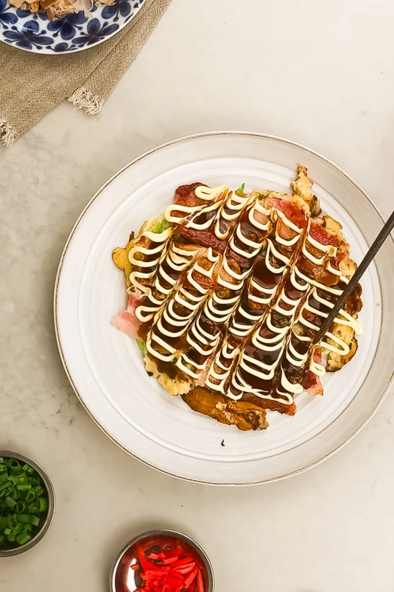 Okonomiyaki: En äkta japansk kålpannkaka